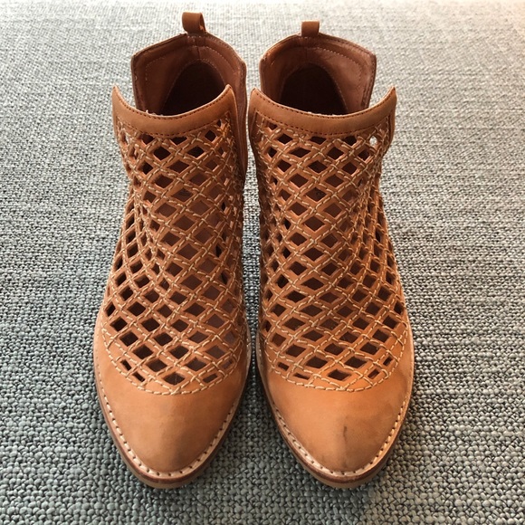 Jeffrey Campbell Shoes - Jeffery Campbell Taggart bootie size 6.5